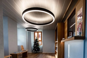 éclairage intérieur bureau communal